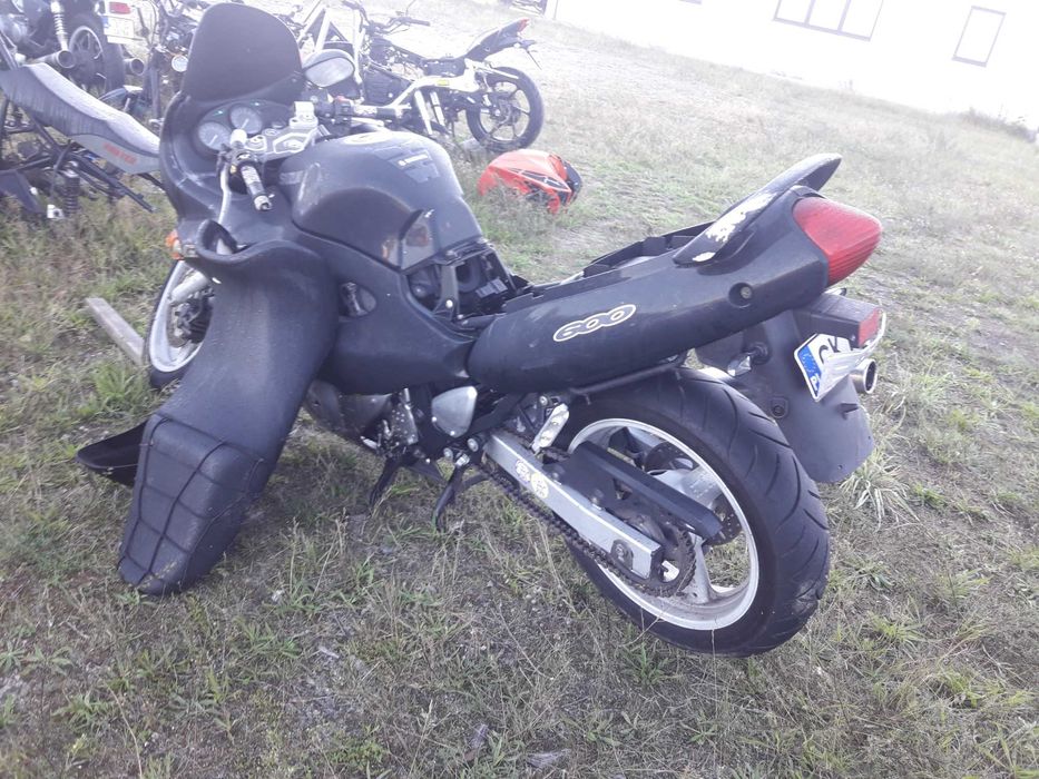 Suzuki gsxf600 gsxf 600 f silnik moduł felga gaźniki alternator części