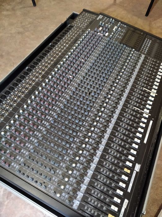 мікшерний пульт MACKIE 32-8