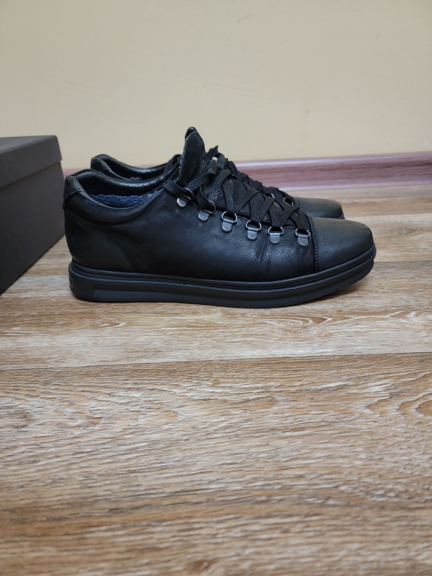 Продам ботинки TJ COLLECTION прекрасное состояние