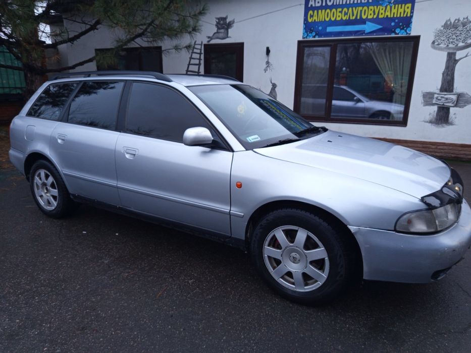 Продам авто Audi a4 универсал