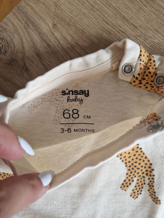 2 bluzeczki z krótkim rękawem  i krótkie spodenki niemowlęce sinsay