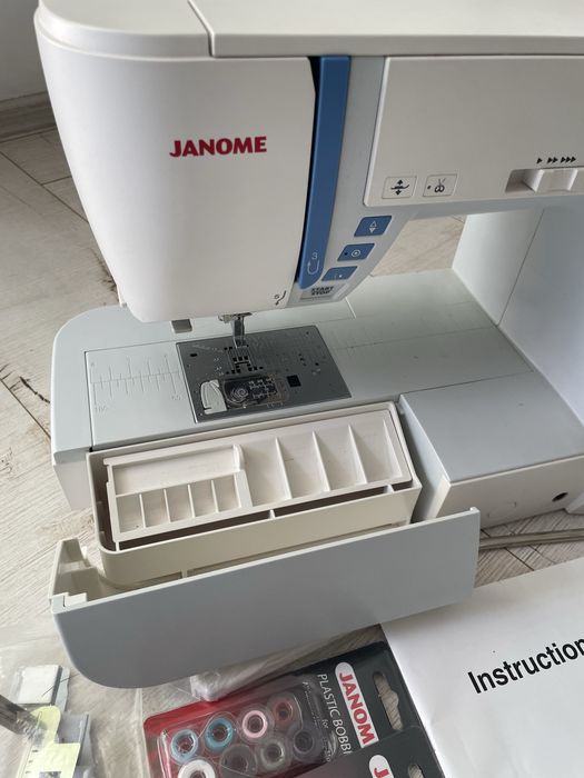 Janome Skyline S7 gratisy