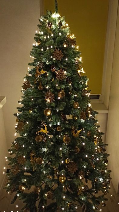 Ялинка   ёлка штучна лита швейцарська блакитна.