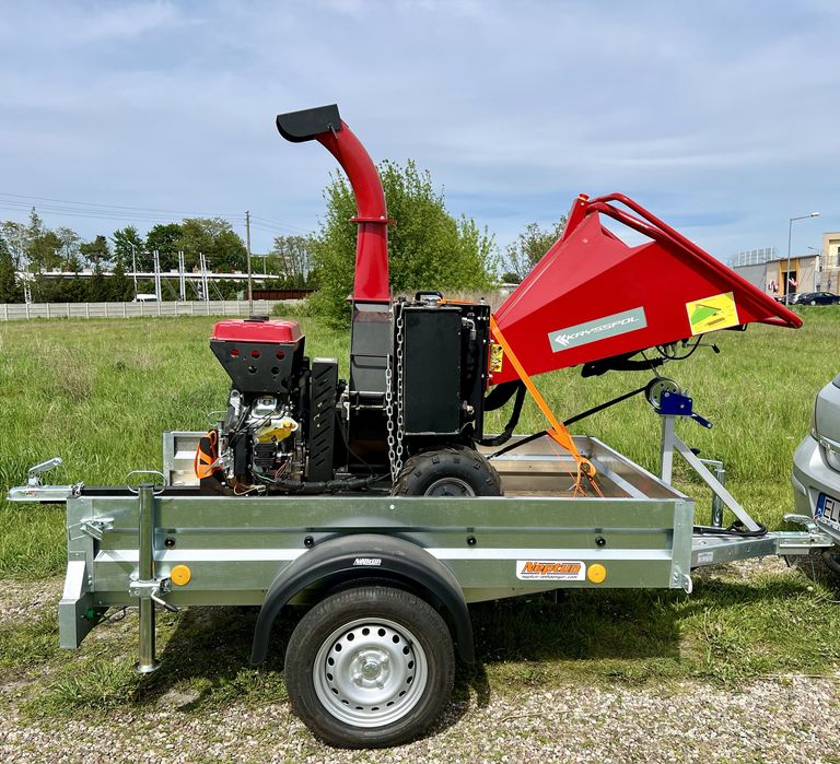 Rębak do gałęzi hydrauliczne podawanie - WYNAJEM - [PAW-REMB]