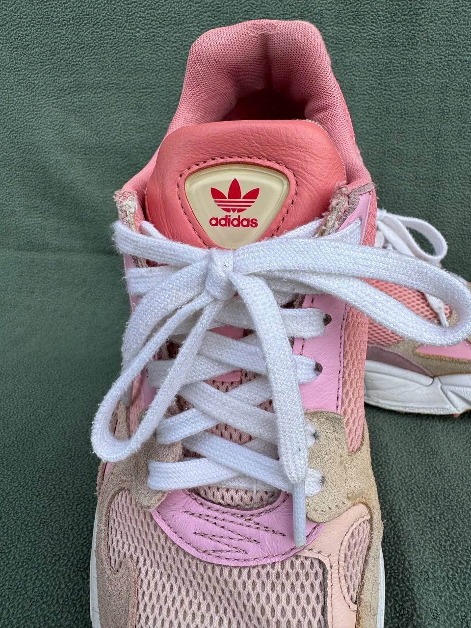 кросівки Adidas Falcon