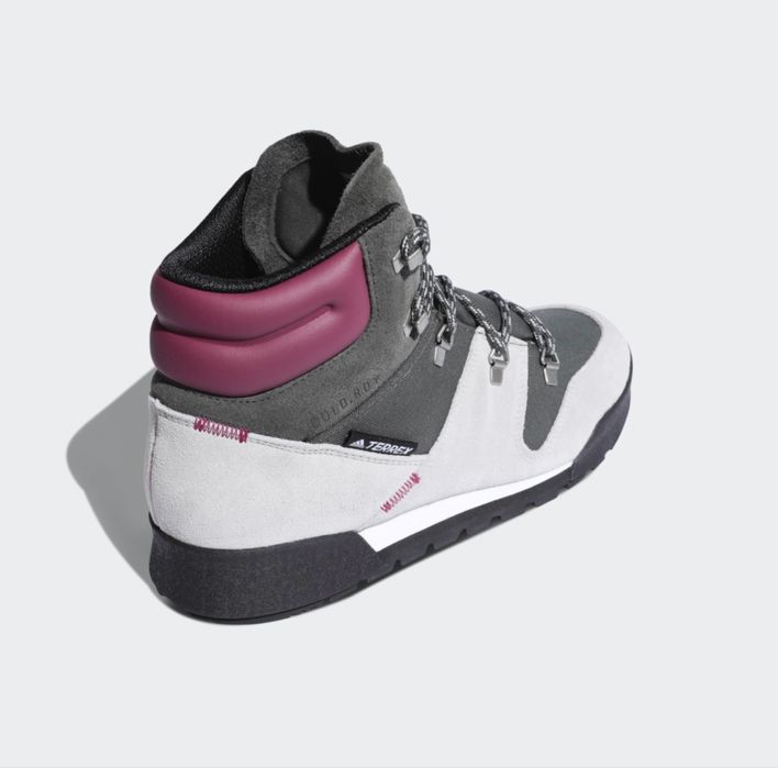 Ботинки для хайкинга Adidas Terrex Snowpitch