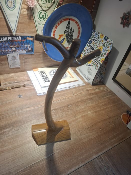 Wieszak na bizuterię, czapki, perukę