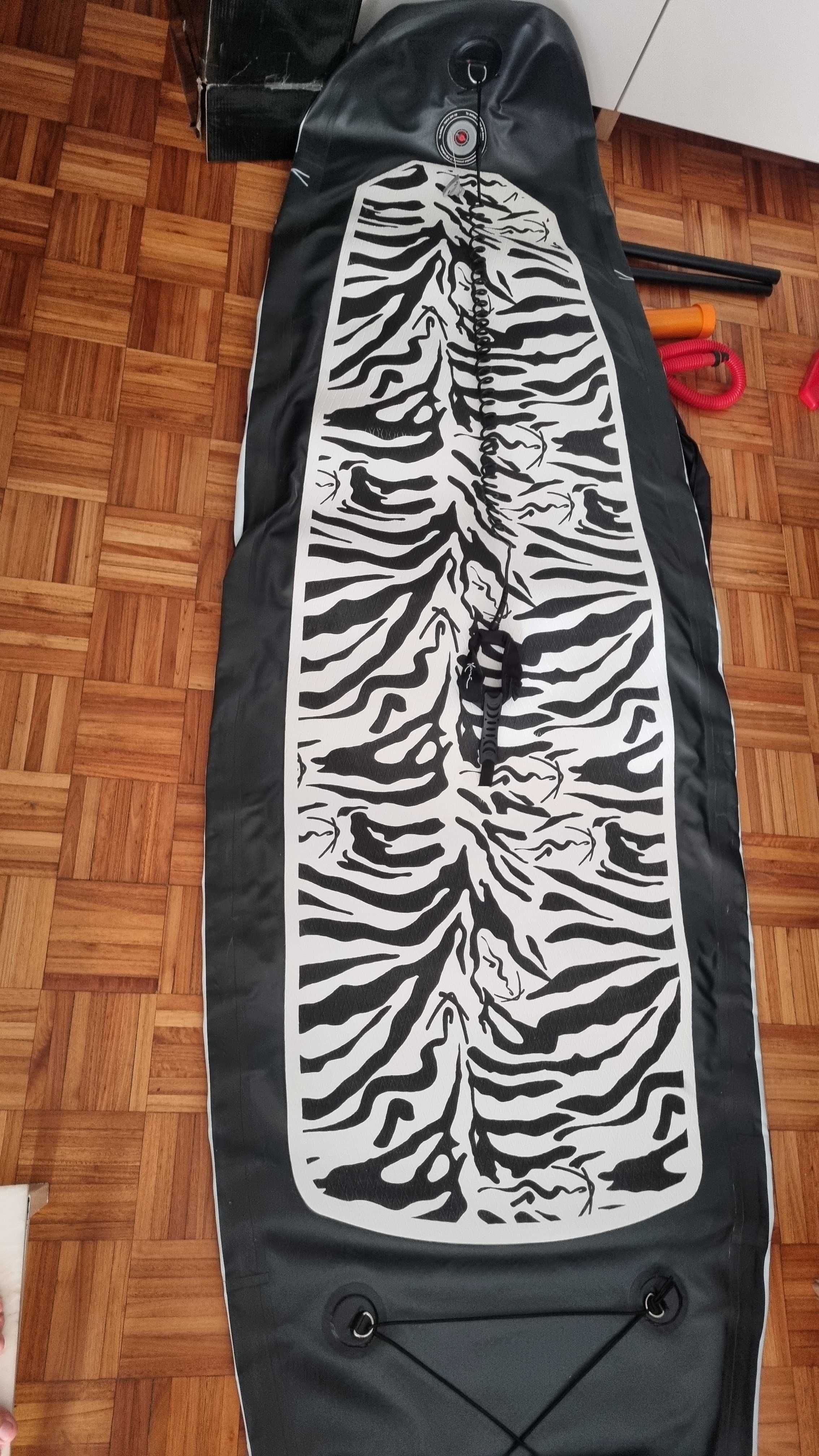 **NOVO** Prancha de Paddle da Karl Kani