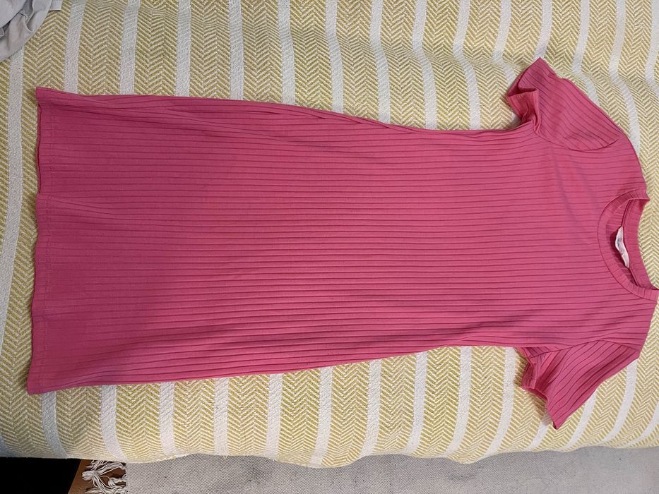 Сукня в рубчик для літньої прогулянки