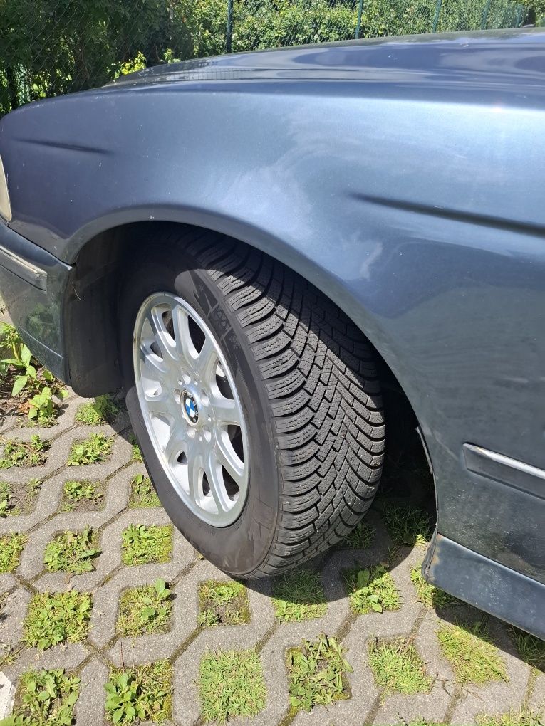 E39 2000r. 2.8 M52 B28 manualna xenon Fv VAT kompletna. Nowe OC