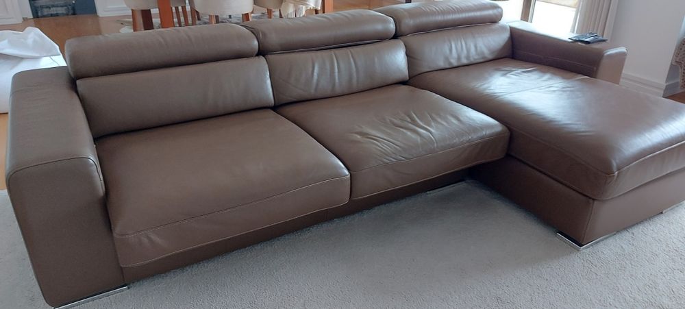 Sofa chateau d'Ax Pele