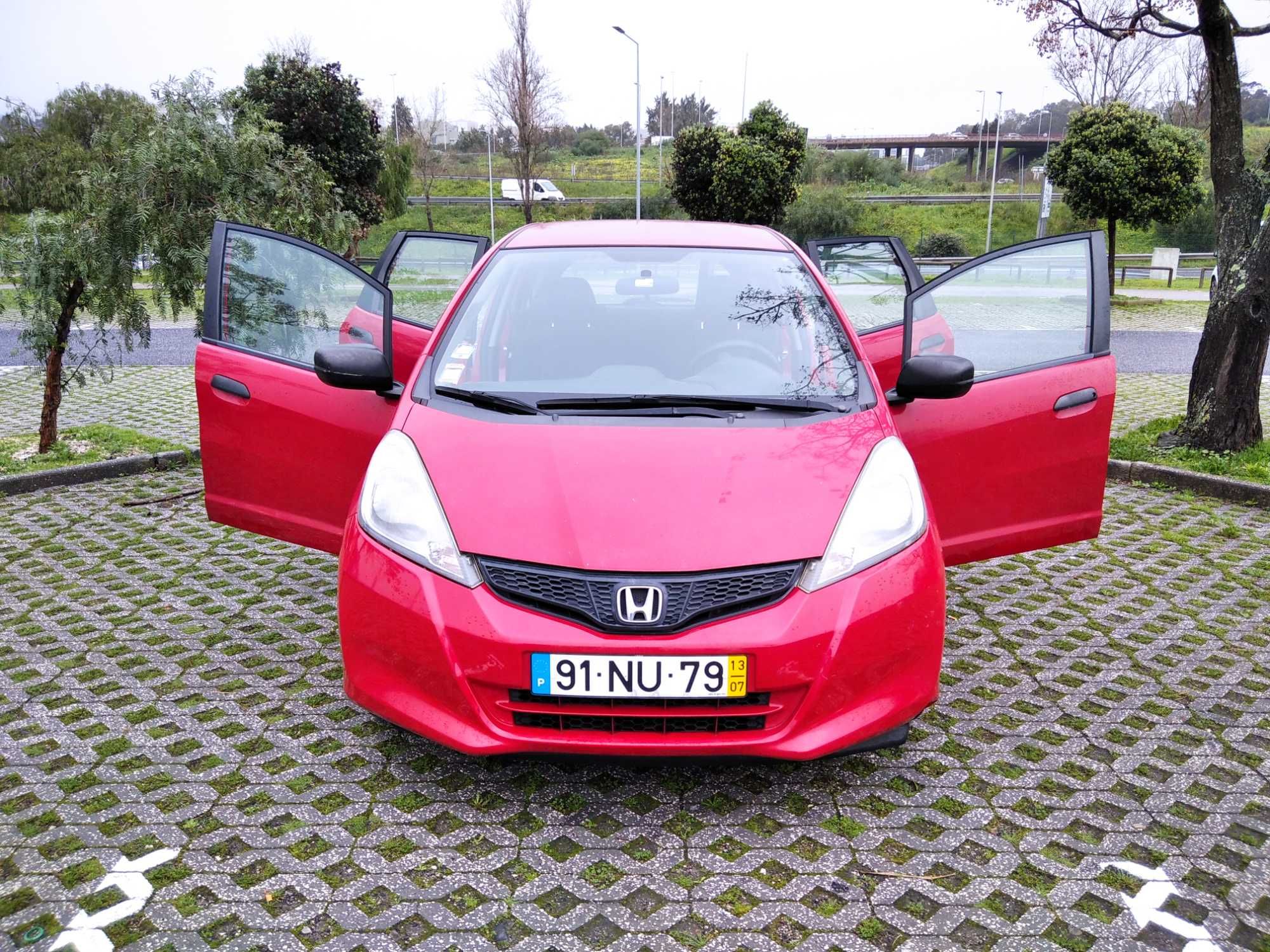 Honda Jazz de 2013 em bom estado