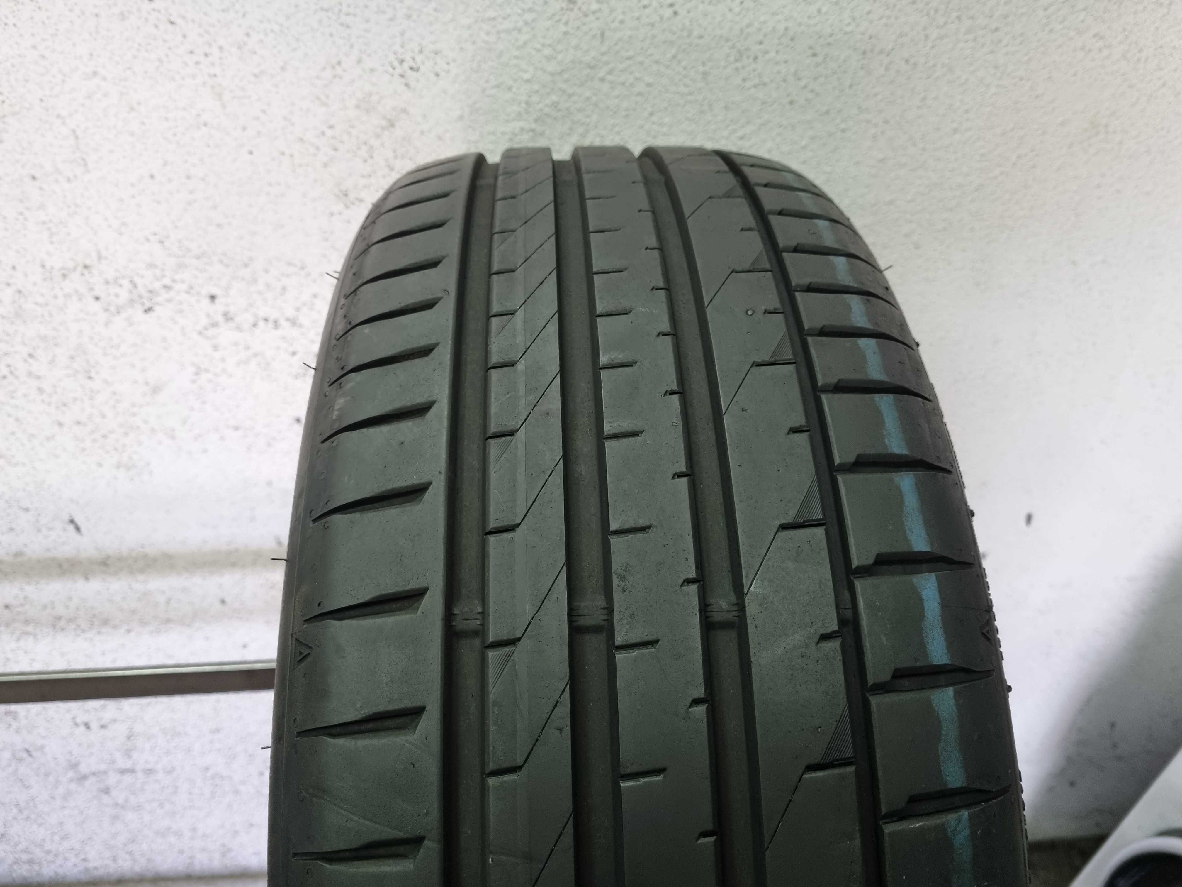 235/45/18 98Y Falken Azenis FK520 D.0124