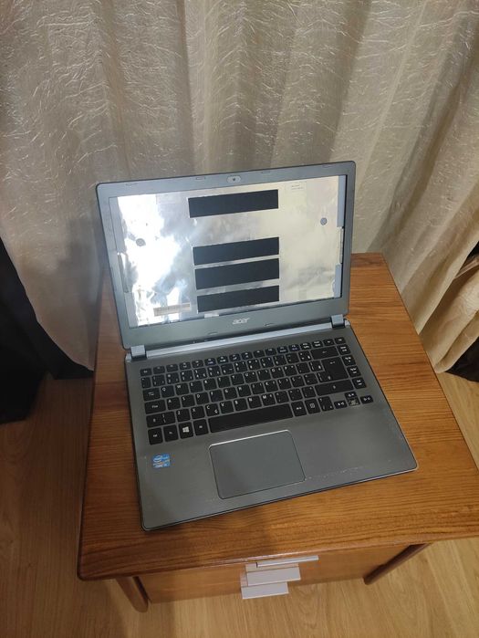 Portátil Acer i3 aspire v