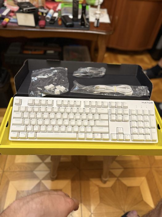 Продам клавіатуру Rockfall Mecha
