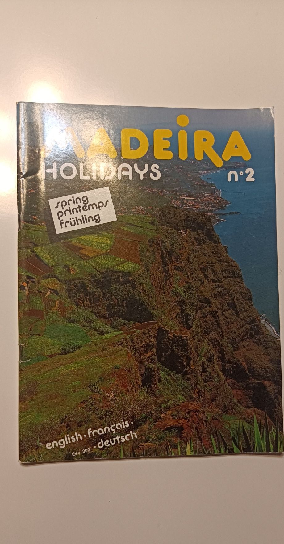 Revistas da Madeira anos 80 em 3 línguas