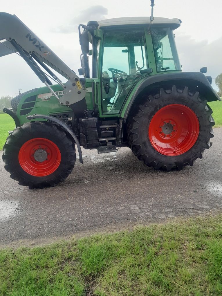 Fendt 309 z ładowaczem Mx