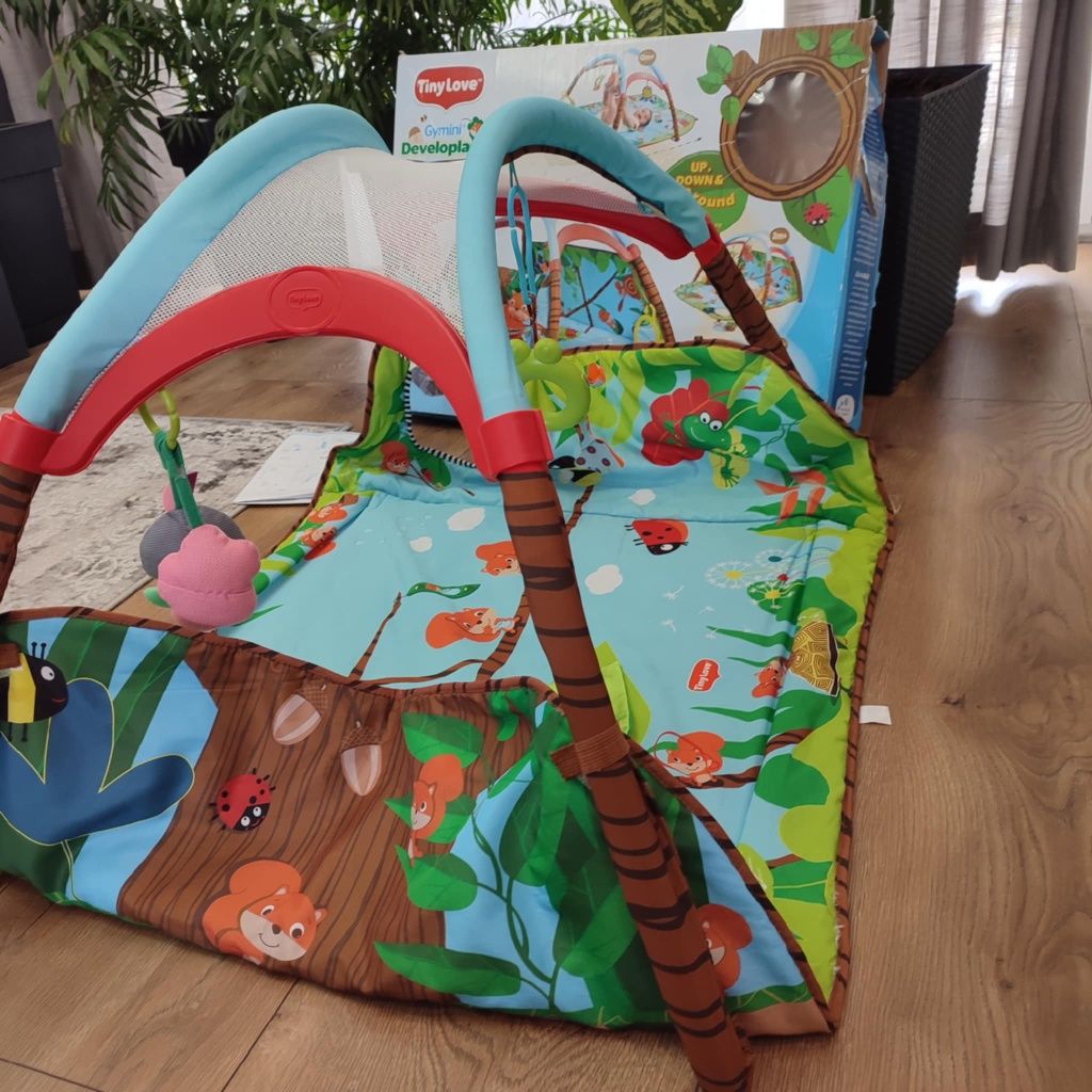 Mata edukacyjna Tiny Live dla dzieci