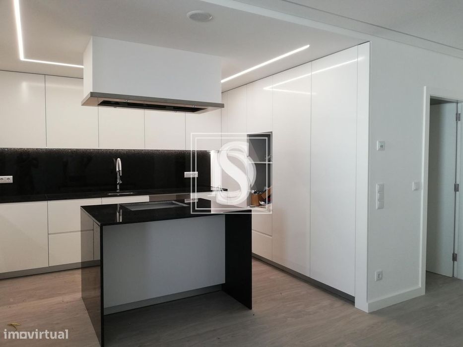 Moradia Geminada T2 em UDF de Viana do Castelo (Santa Maria Maior e Mo