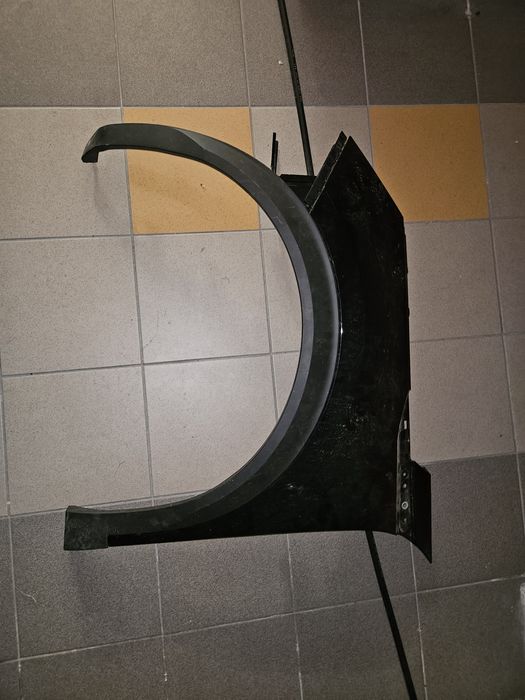 Błotnik prawy peugeot 2008 II