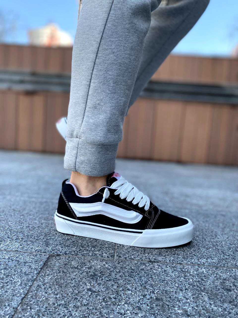 Vans KNU school Black&white