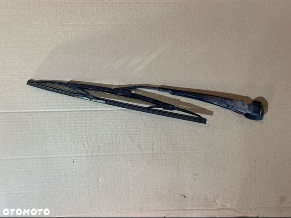 Ramę tylnej wycieraczki kombi mercedes c w203
