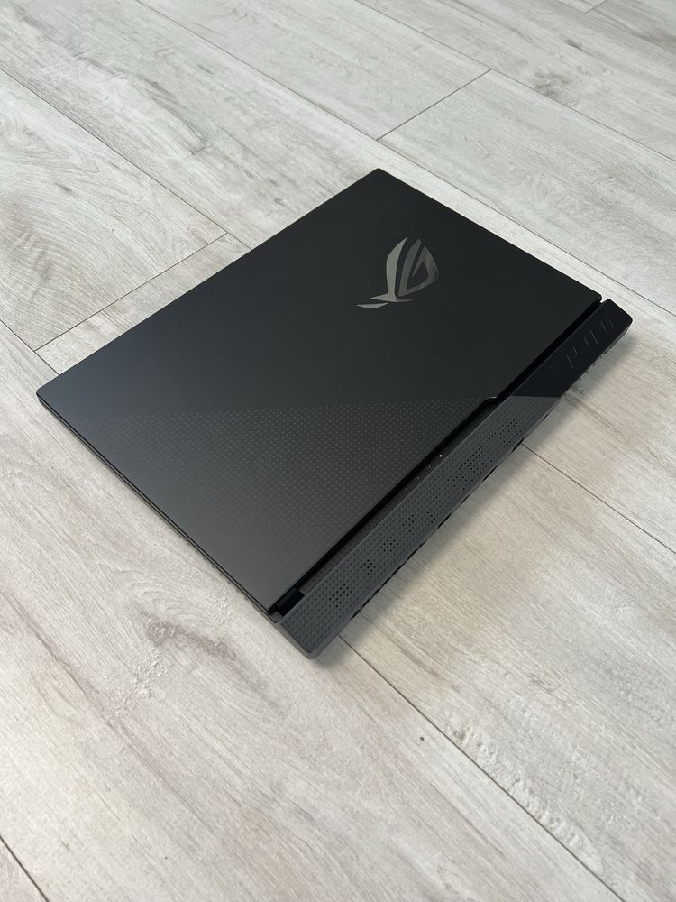 Ігровий ноутбук Asus Rog G513 — Ryzen 7 + RTX 3050  + 144Hz