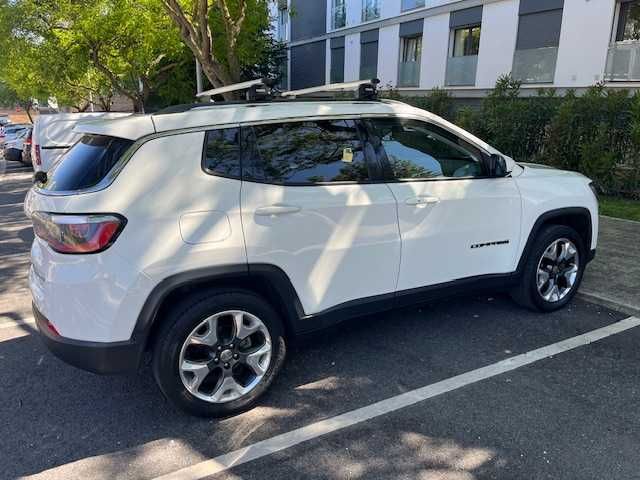 Grelhas e barras THULE para Jeep Compass