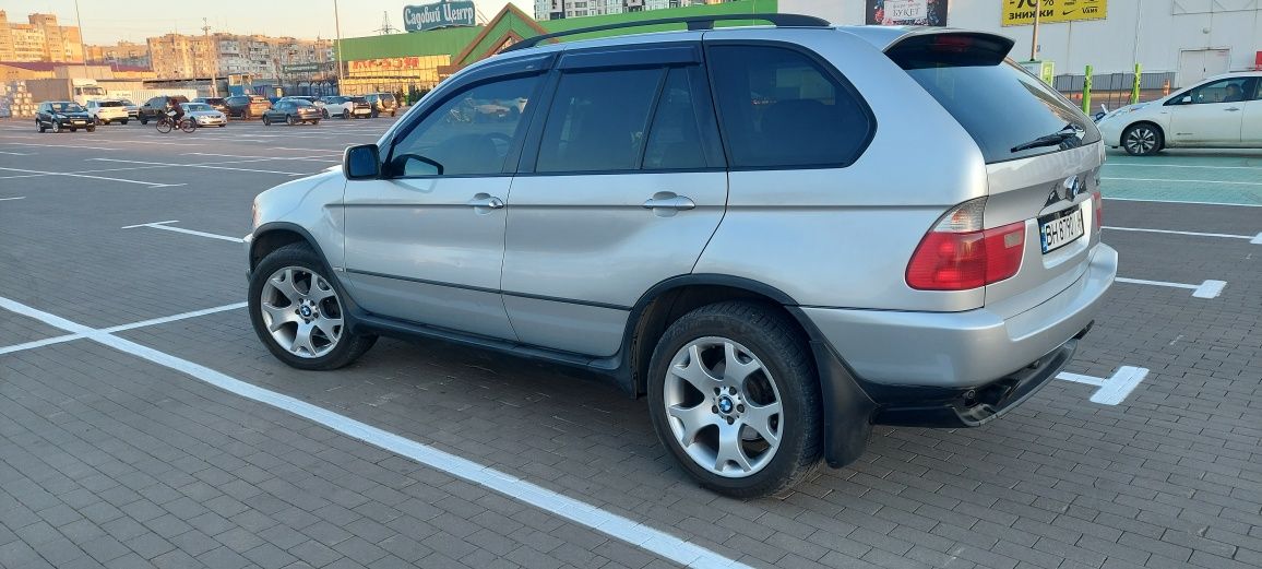 продам BMW X5 e53