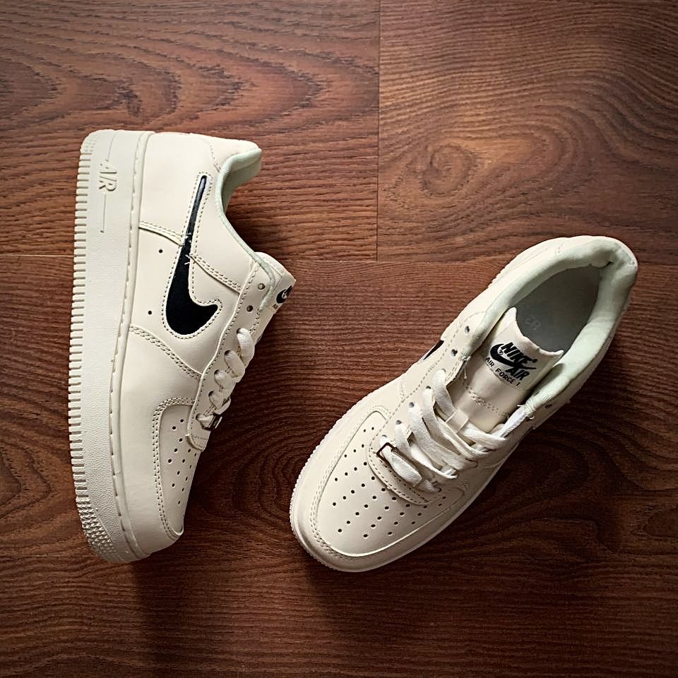 Кросівки Жіночі Nike Air Force 1 Low Cream & Black