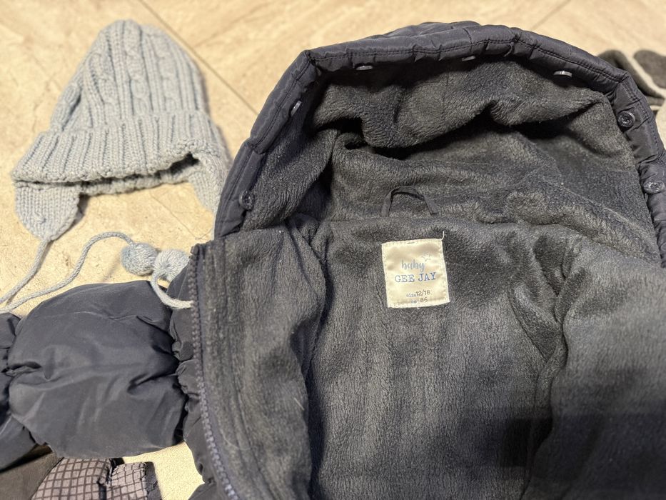 Курточка демісезонна 80 р та зимовий комбінезон 86 р