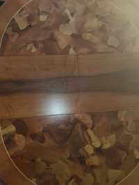 stół okrągły -zabytek ,drewniany