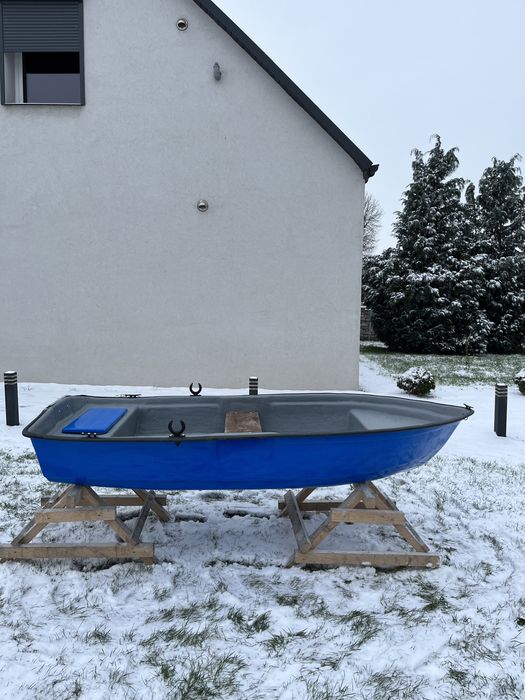 Lodka wedkarska rekreacyjna łódka łódź lodzie lodki wedkarskie