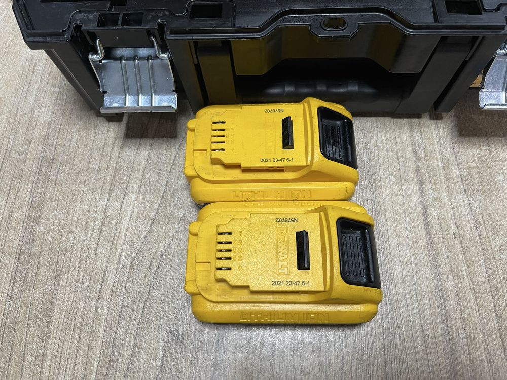 Dewalt DCD796 / вживаний, безщітковий шурупокрут Девольт