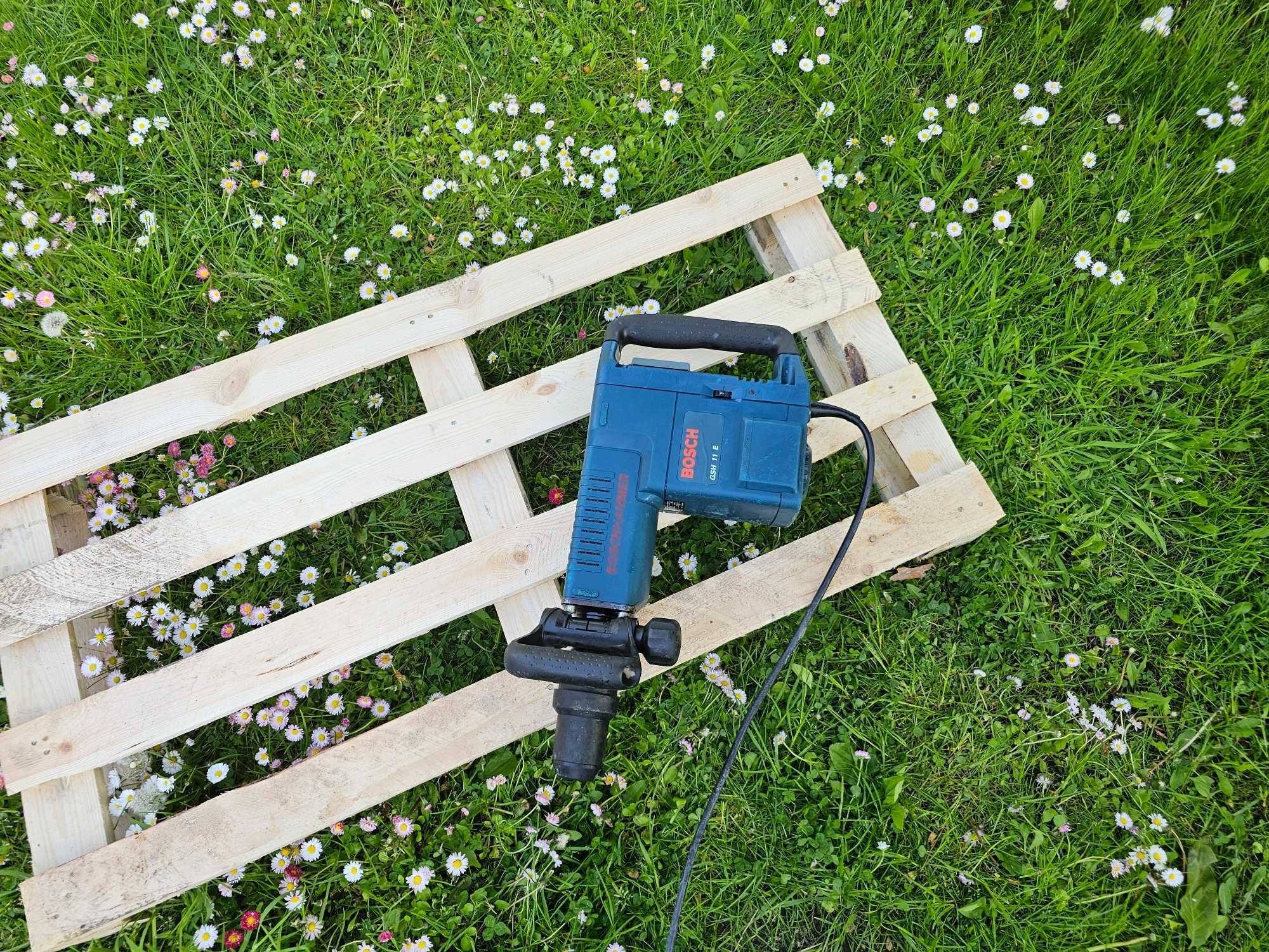 BOSCH GSH 11 E młot udarowy stan BDB o mocy 16,8j