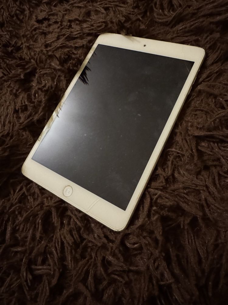 iPad mini 2 срібний