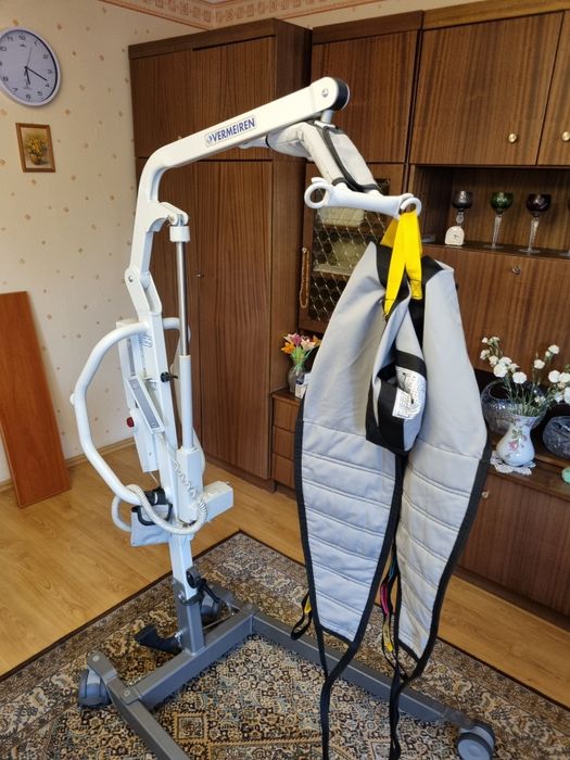 Podnośnik rehabilitacyjny elektryczny