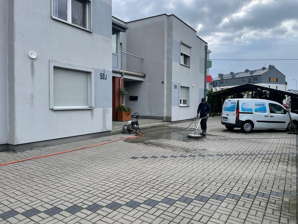 Mycie czyszczenie konserwacja kostki brukowej , elewacji ,dachów