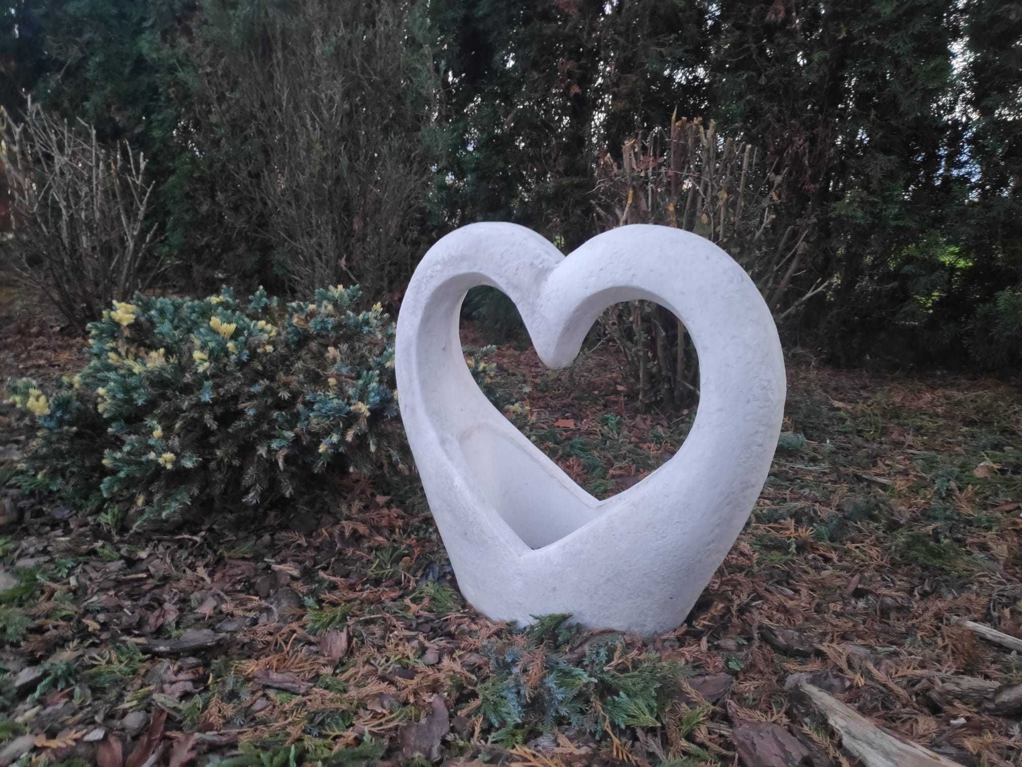 "Miłosne Serce" ozdoba z betonu na kompozycje kwiatowe