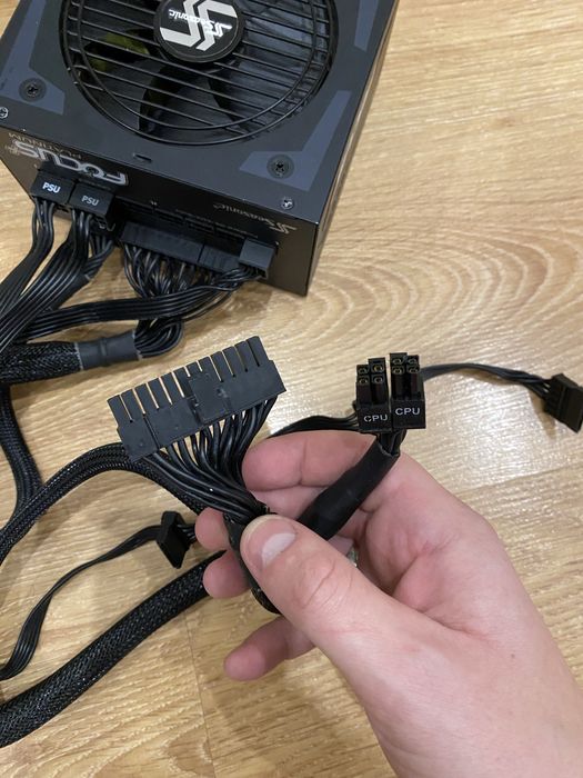 Блок питания Seasonic SSR-550PX (550W, 80+ Platinum)