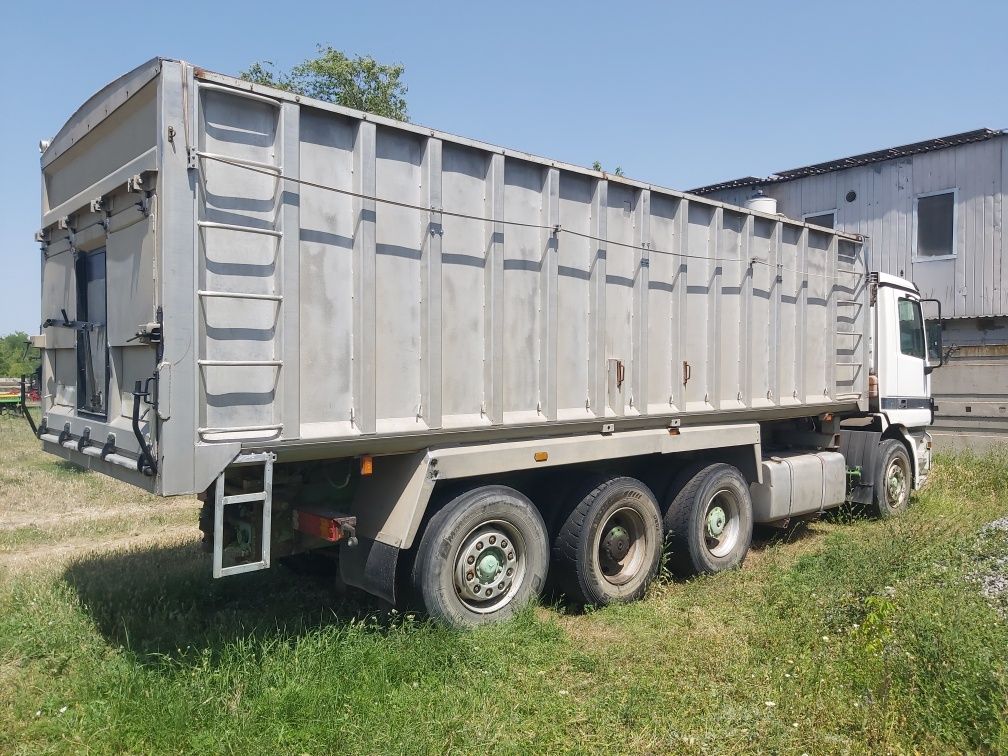 Mersedes-benz actros 3236