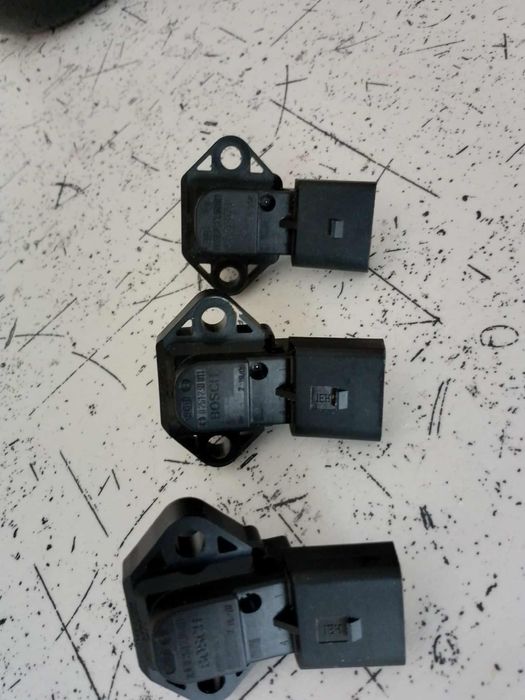 Датчик  абсолютного давления Bosch 0261230011