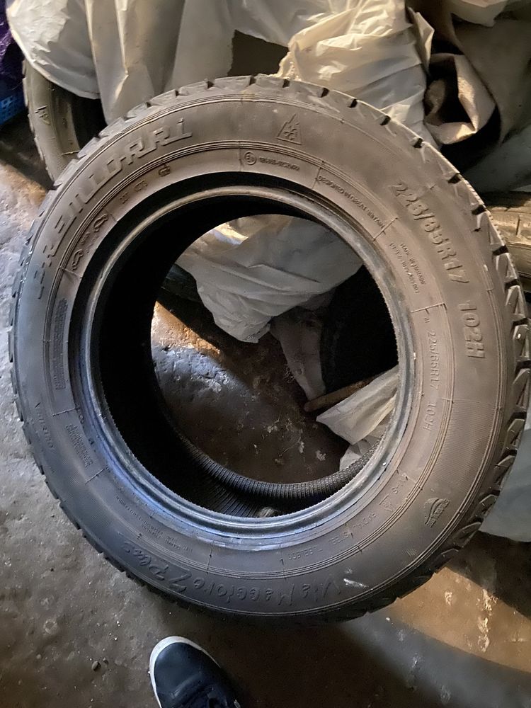 Продам шини 215/60r 16