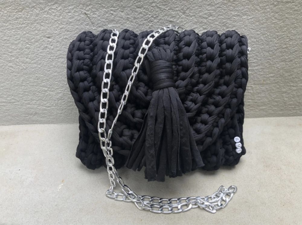 Bolsa/Clutch em Trapilho NOVA