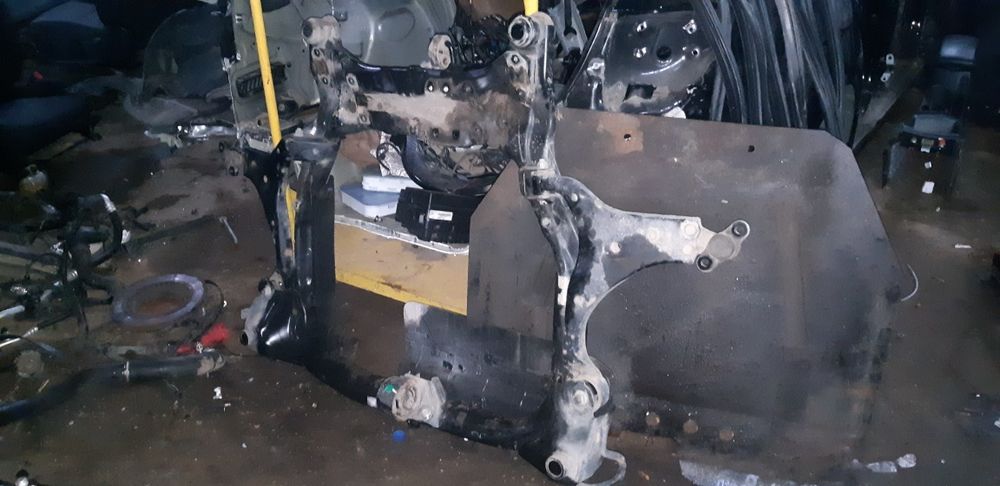 Підрамник,подрамник kia cerato/forte 2009-2012