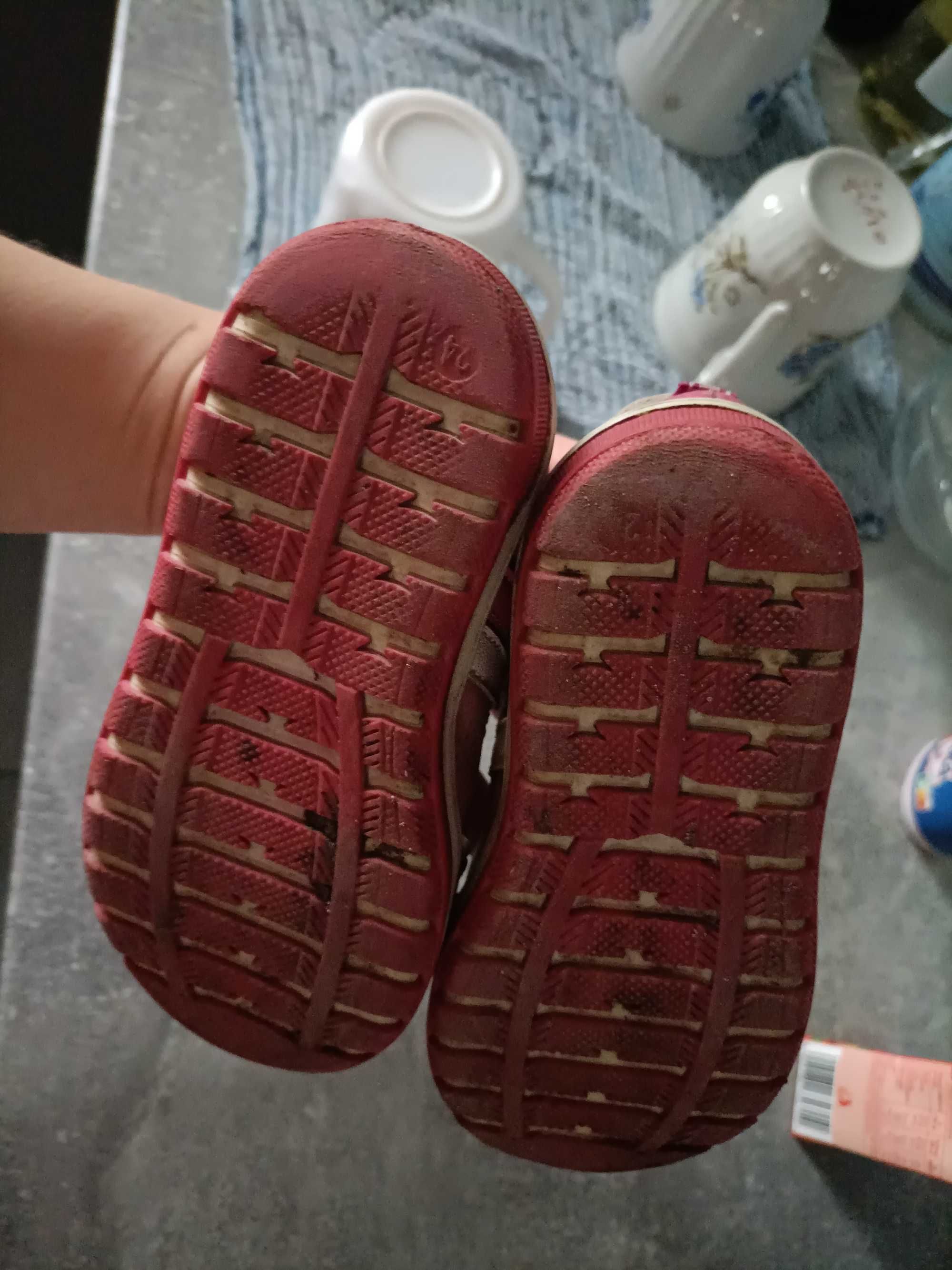 Buciki/ sandały zakryte dla dziewczynki 24 (16cm)