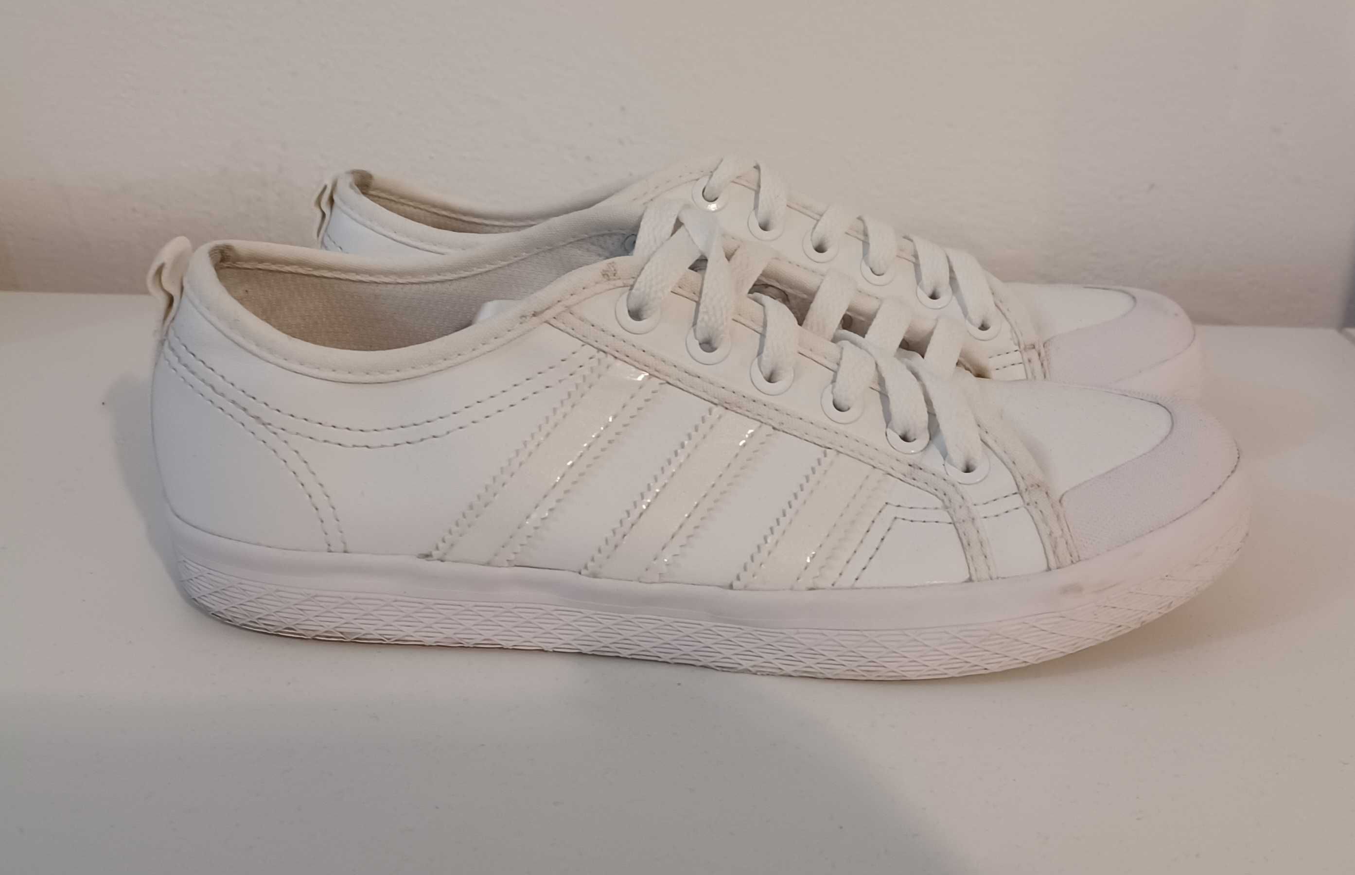 Białe buty sneakersy Adidas Honey Lo 39