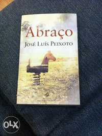 Livro Abraço de José Luis Peixoto