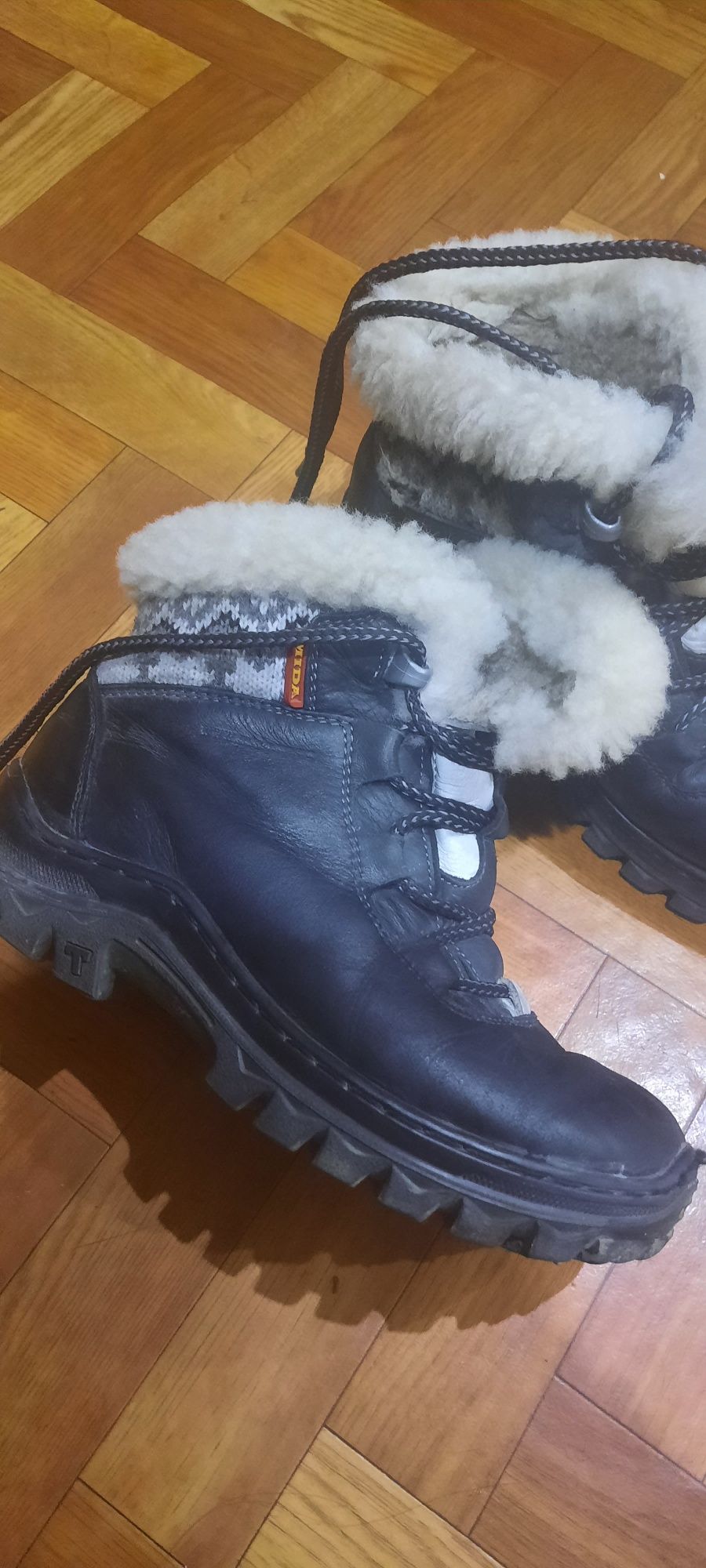 зимові ботинки для хлопчика