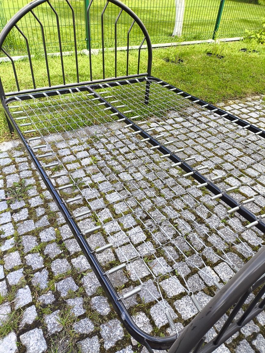 Metalowa rama do łóżka